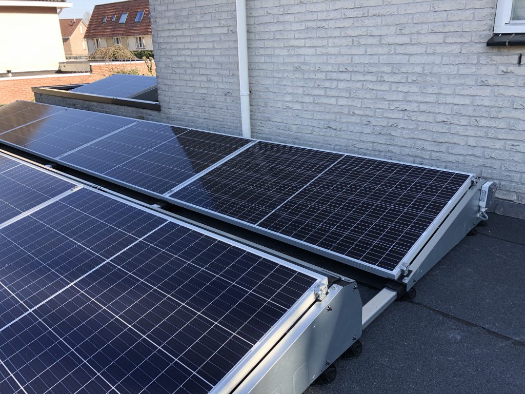 zonnepanelen op plat dak